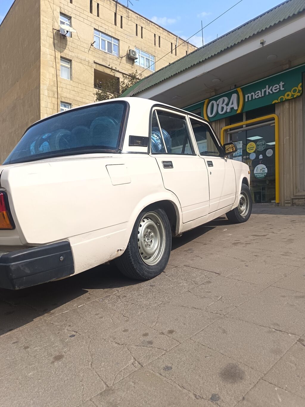 VAZ 21075sedan. 1984 cü il motor karopka ela mosta səs var. Çürüyü — Avtomobillər, Bakı (3)