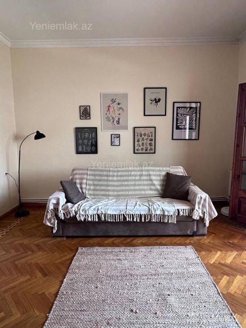 Kirayə 2 otaqlı Bina evi menzil (Köhnə tikili), 70 m², Səbail rayonu — Bakı
