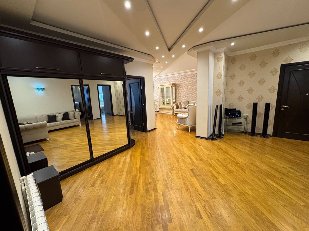 İcarəyə verilir 3 otaqlı yeni tikili 160 m² — Mənzil, Bakı (12)