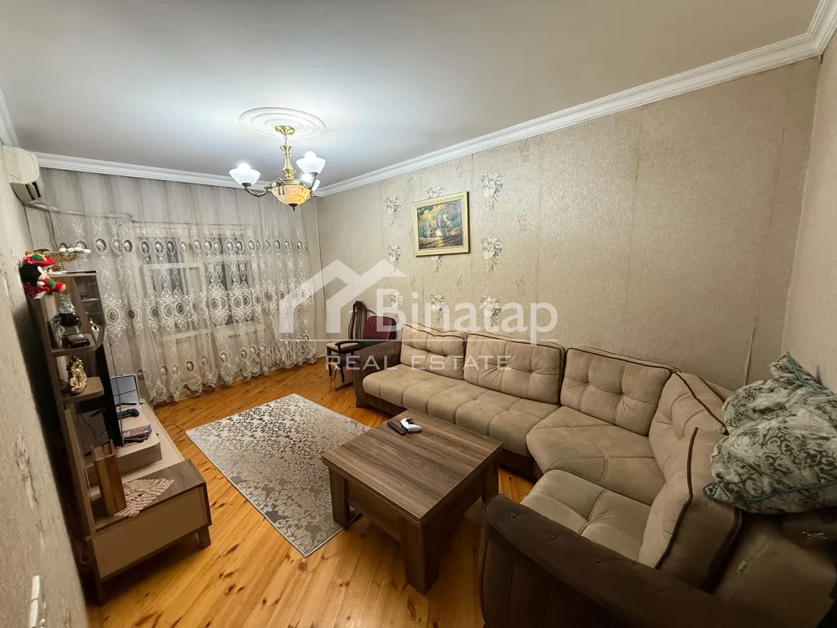 Satılır 3 otaqlı köhnə tikili 80 m², Xalqlar Dostluğu metrosu, Suraxanı rayonu — Bakı
