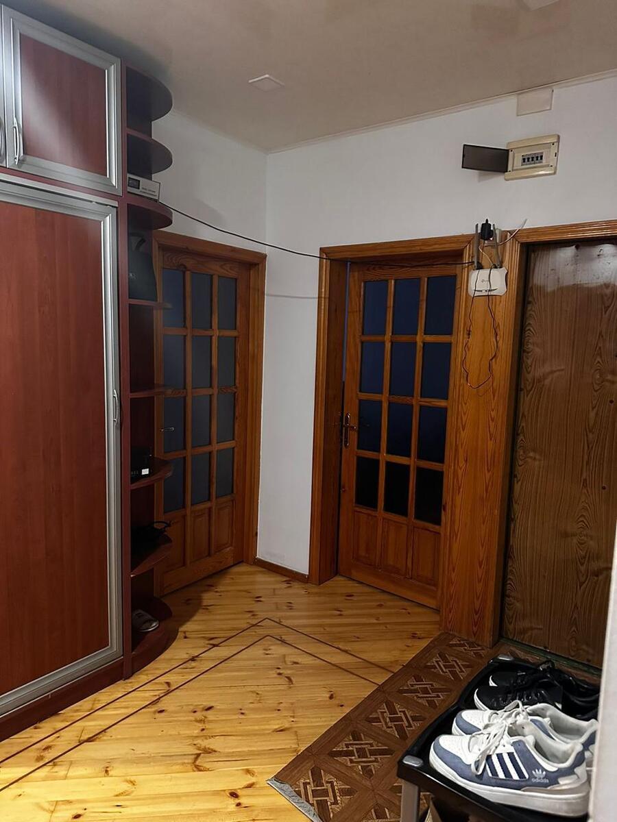 İcarəyə verilir 4 otaqlı köhnə tikili 150 m² — Mənzil, Bakı (3)