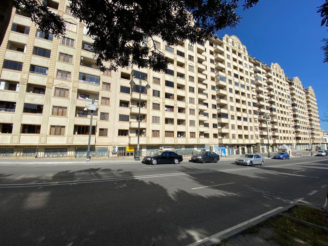 İcarəyə verilir 4 otaqlı yeni tikili 210 m² — Mənzil, Bakı
