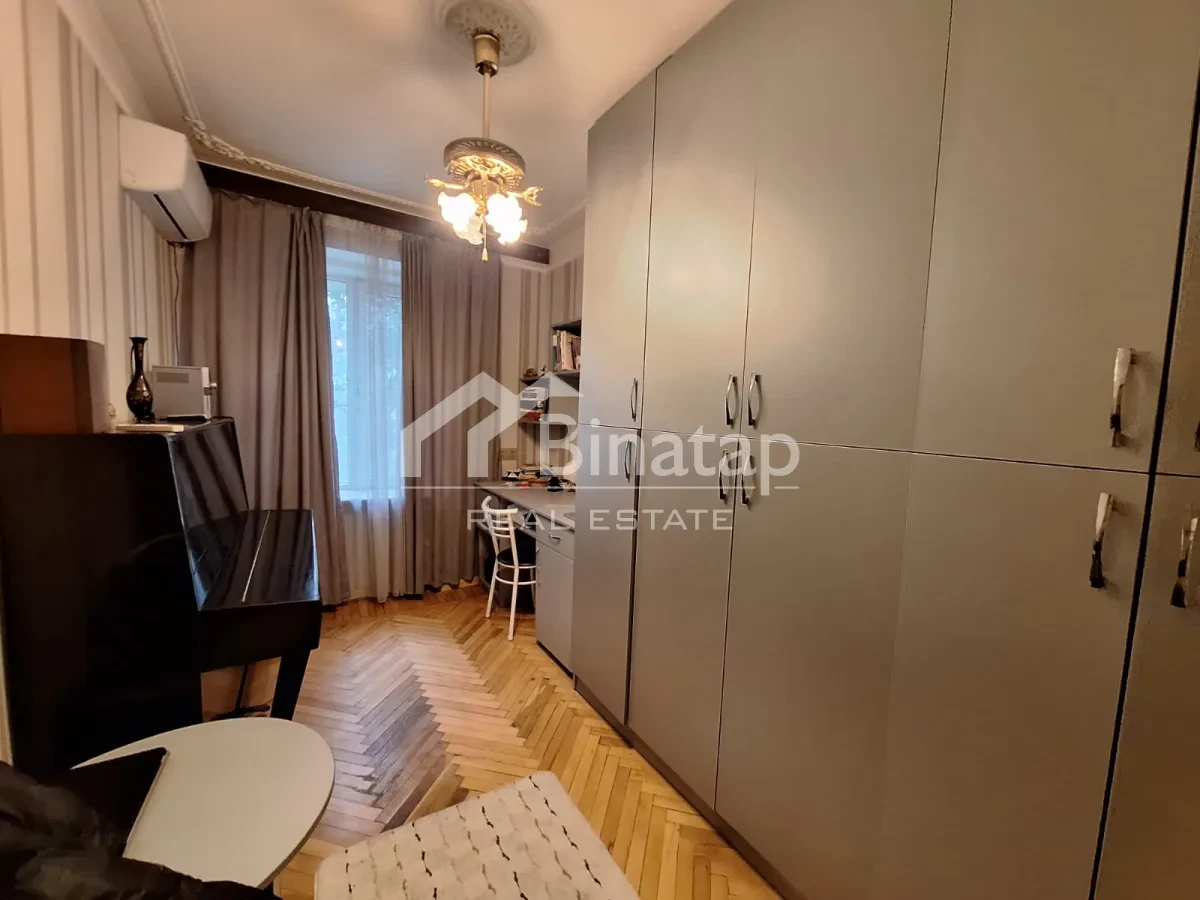 Satılır 3 otaqlı köhnə tikili 75 m², Nizami metrosu, Yasamal rayonu — Mənzil, Bakı (4)