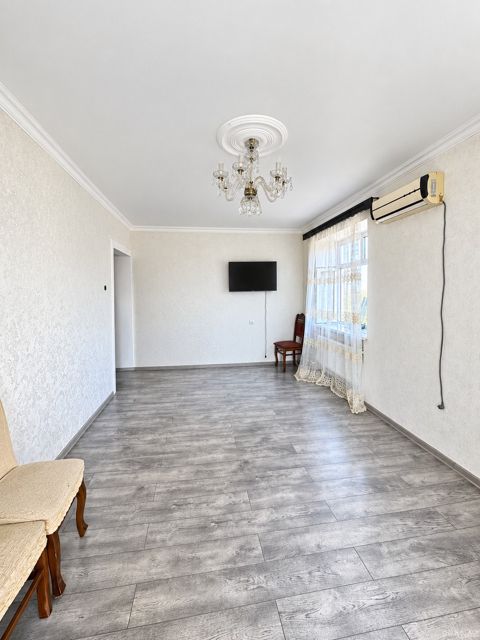 Satılır 2 otaqlı köhnə tikili 41 m² — Bakı