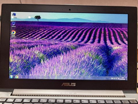 ASUS Ultrabook ux21 – zərif metal gövdə və portativ dizayn — Bakı