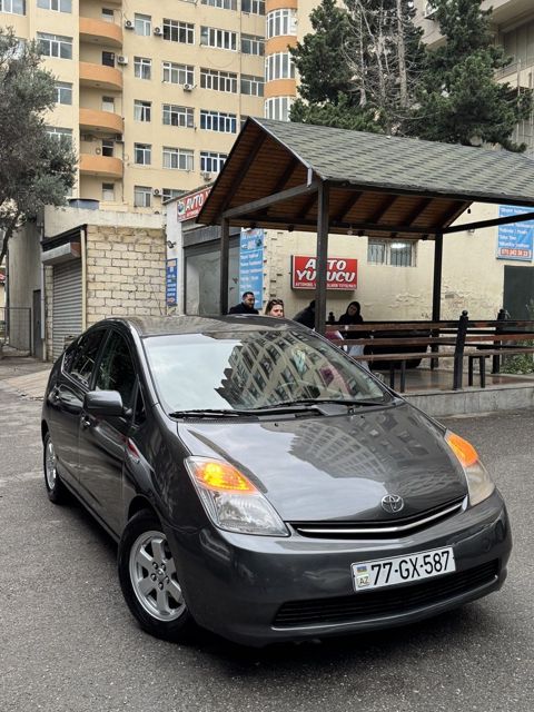 Toyota Prius, 1.5 L, 1.3 kWh, 2008 il, 307 000 km — 12 000 ₼ · Bakı · Avtomobillər Toyota Prius, 1.5 L, 1.3 kWh, 2008 il, 307 000 km — Bakı