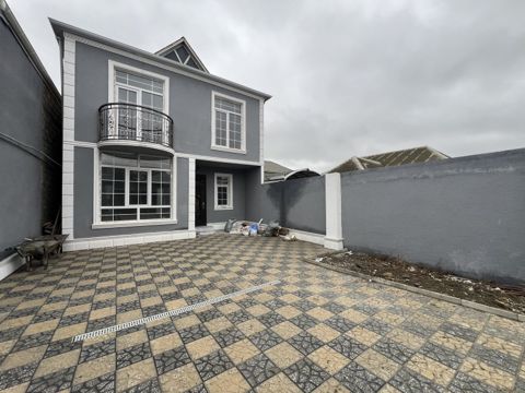 Satılır 4 otaqlı həyət evi/bağ evi 150 m² — Bakı