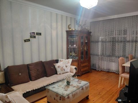 Satılır 2 otaqlı köhnə tikili 65 m² — Bakı