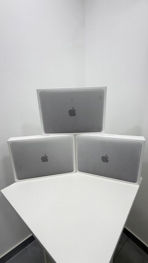 Macbook Neo 256 silver — Bakı