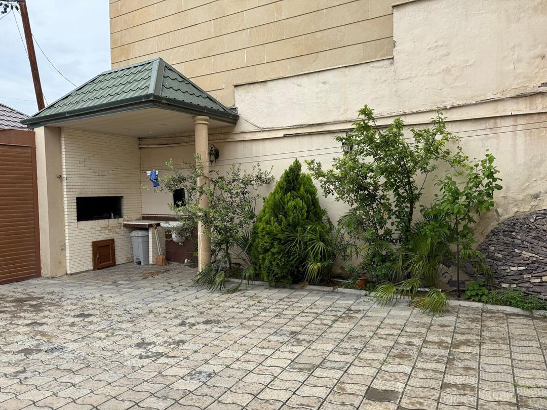 Satılır 4 otaqlı həyət evi/bağ evi 300 m² — Ev, villa, Bakı (3)