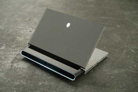 Dell Alıenware Area 51 — Bakı