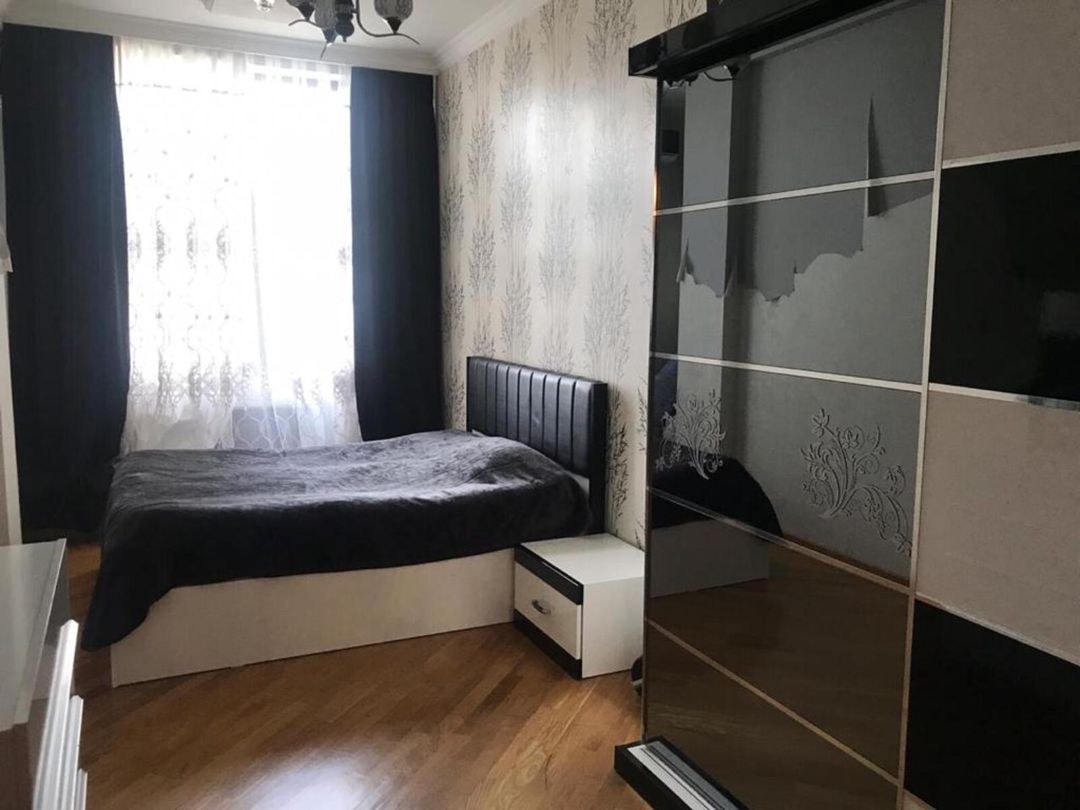 Satılır 2 otaqlı köhnə tikili 57 m² — Mənzil, Bakı (2)