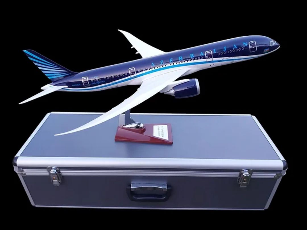 Azal Boeing 787 Premium təyyarə modeli — Kolleksiyalar, Bakı (3)