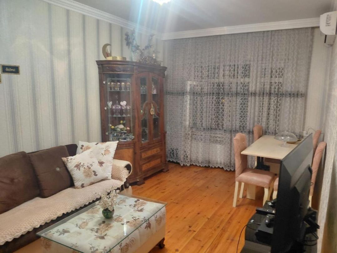 Satılır 2 otaqlı köhnə tikili 65 m² — Mənzil, Bakı (2)