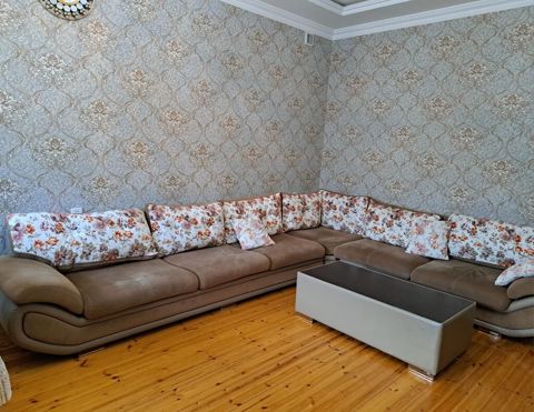 Künc divan,jurnalnı daxil 270₼. Ölçü 4×3m. Açılan model — Bakı