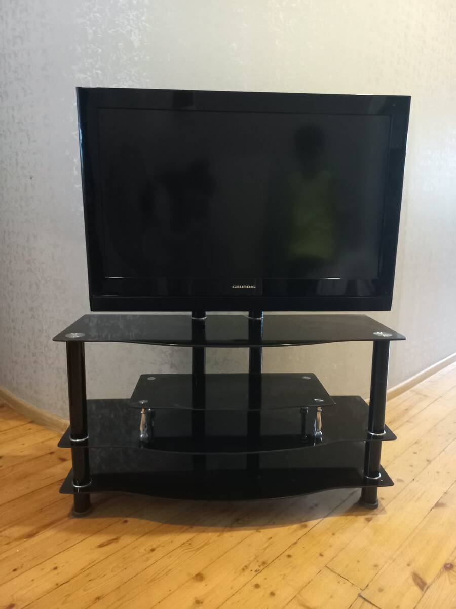 Televizor altlığı — TV və Video, Bakı