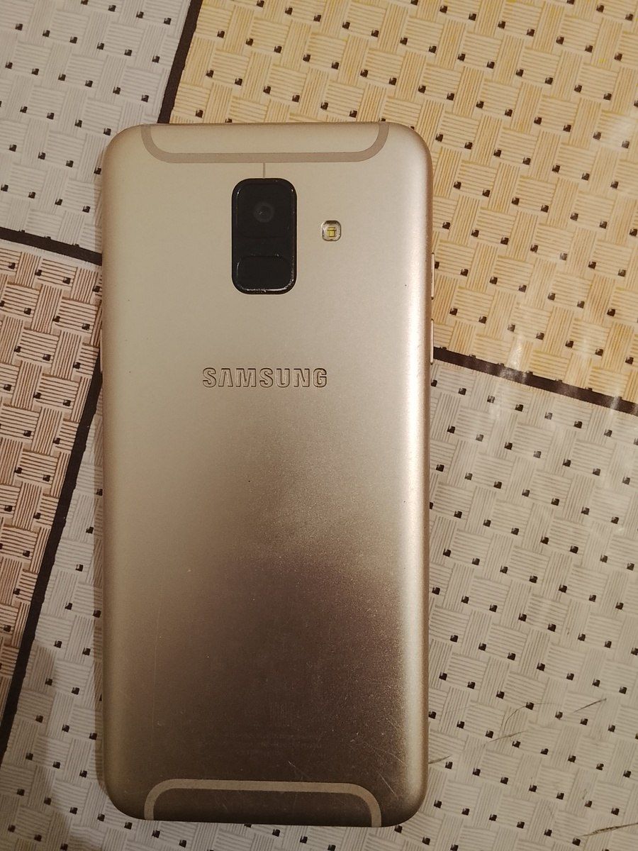 Samsung Galaxy A6 (2018) Gold 64GB/4GB — Smartfonlar, Bakı (3)