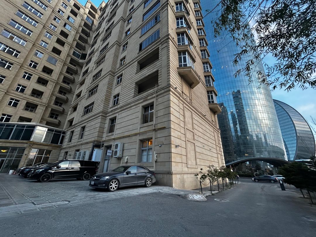 7 otaqlı mənzil, 306 m², просп., Нефтяников — Mənzil, Bakı (4)