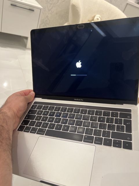 Apple Macbook Pro 13,2. 8GB — Bakı