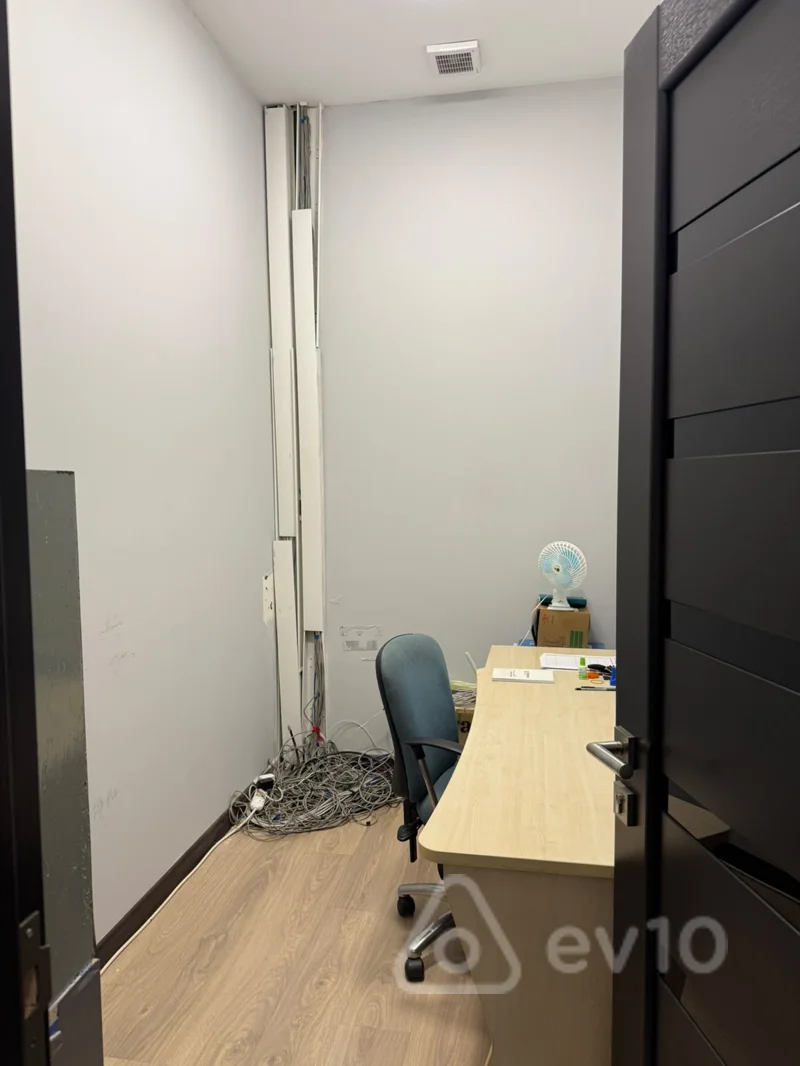 Ofis, 210 m², Bakixanov kuc.48 — kirayə — Ofis, Bakı (9)