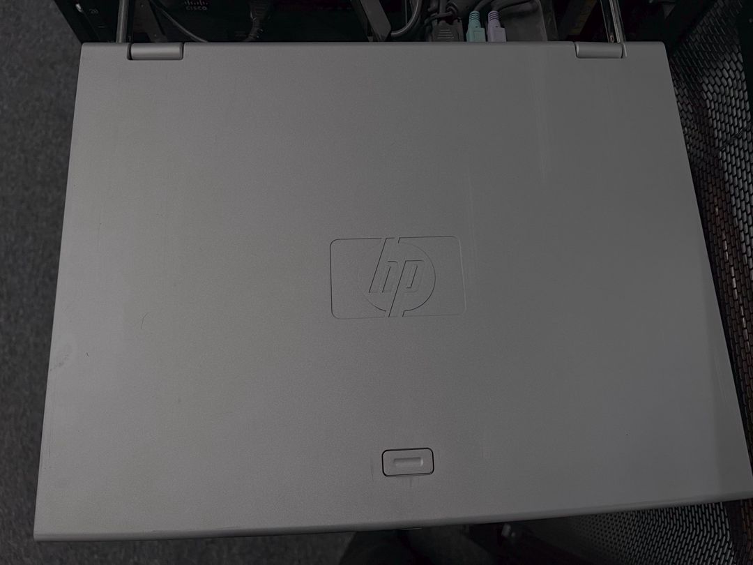 HPE 22U server rack kabinet +aksesuarlar — Şəbəkə və server avadanlığı, Bakı (4)