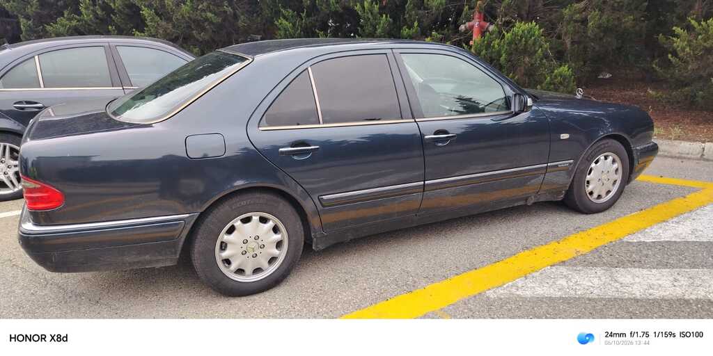 Mercedes E 240, 2.4 L, 1999 il, 540 000 km 10-RH-949 — Avtomobillər, Bakı (3)