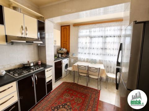 Satılır 3 otaqlı 90 m² köhnə tikili Əhmədli m