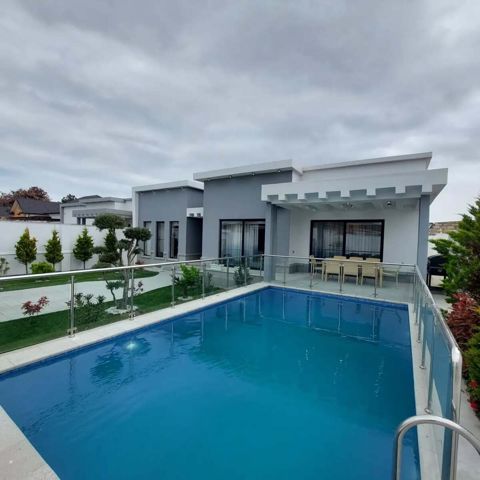 İcarəyə verilir 5 otaqlı həyət evi/bağ evi 250 m² — Bakı