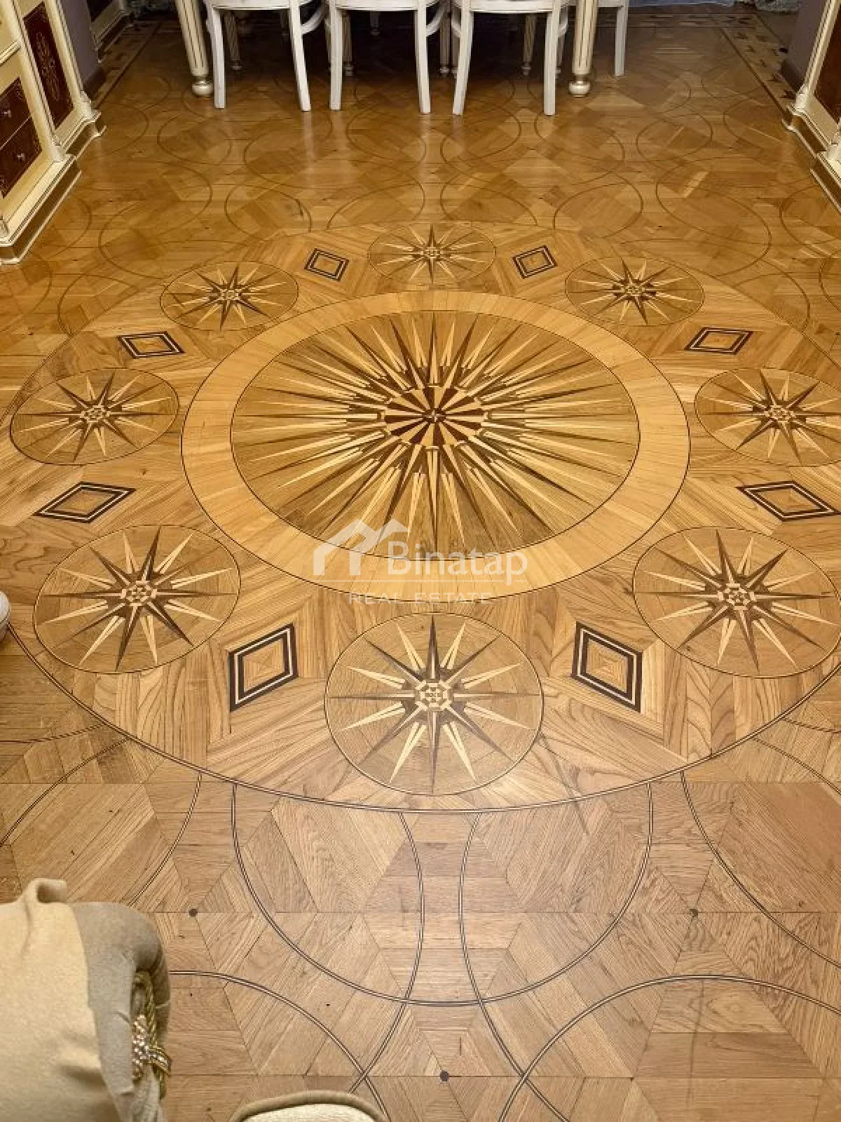 Satılır 4 otaqlı köhnə tikili 121 m², Bayıl qəsəbəsi, Səbail rayonu — Mənzil, Bakı (5)