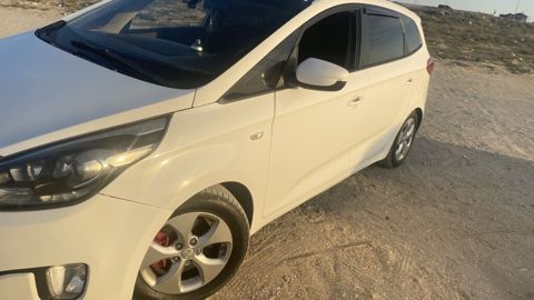 Kia Carens, ağ rəng, 5 qapılı kompakt MPV. Xarici: - LED gündüz — 17 500 ₼ · Bakı · Avtomobillər Kia Carens, ağ rəng, 5 qapılı kompakt MPV. Xarici: - LED gündüz — Bakı