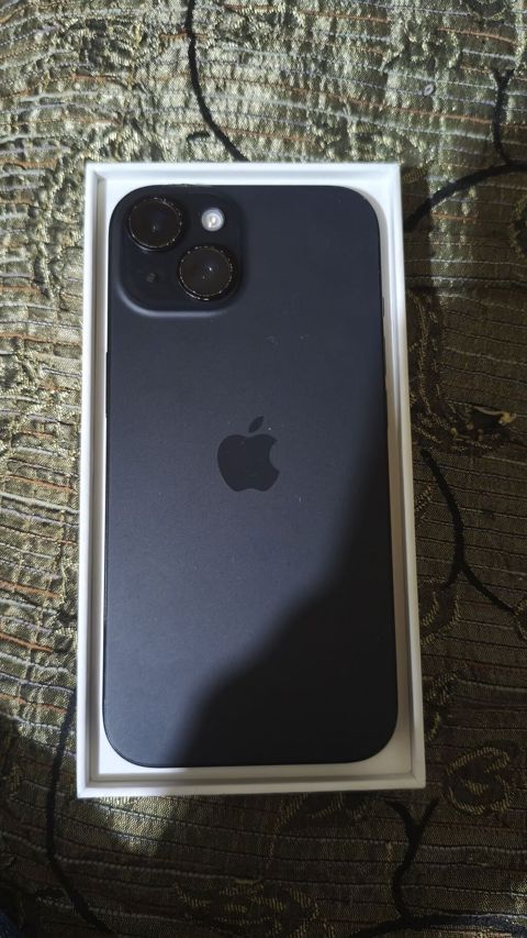 IPhone 15, 128 GB, Qara, Face ID — Digah