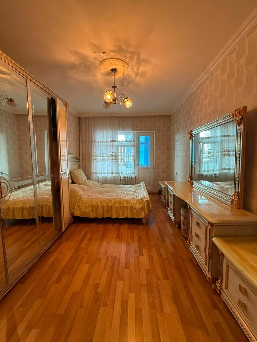 Satılır 4 otaqlı köhnə tikili 110 m² — Mənzil, Bakı (10)