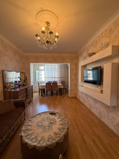 Satılır 3 otaqlı köhnə tikili 65 m² — Bakı