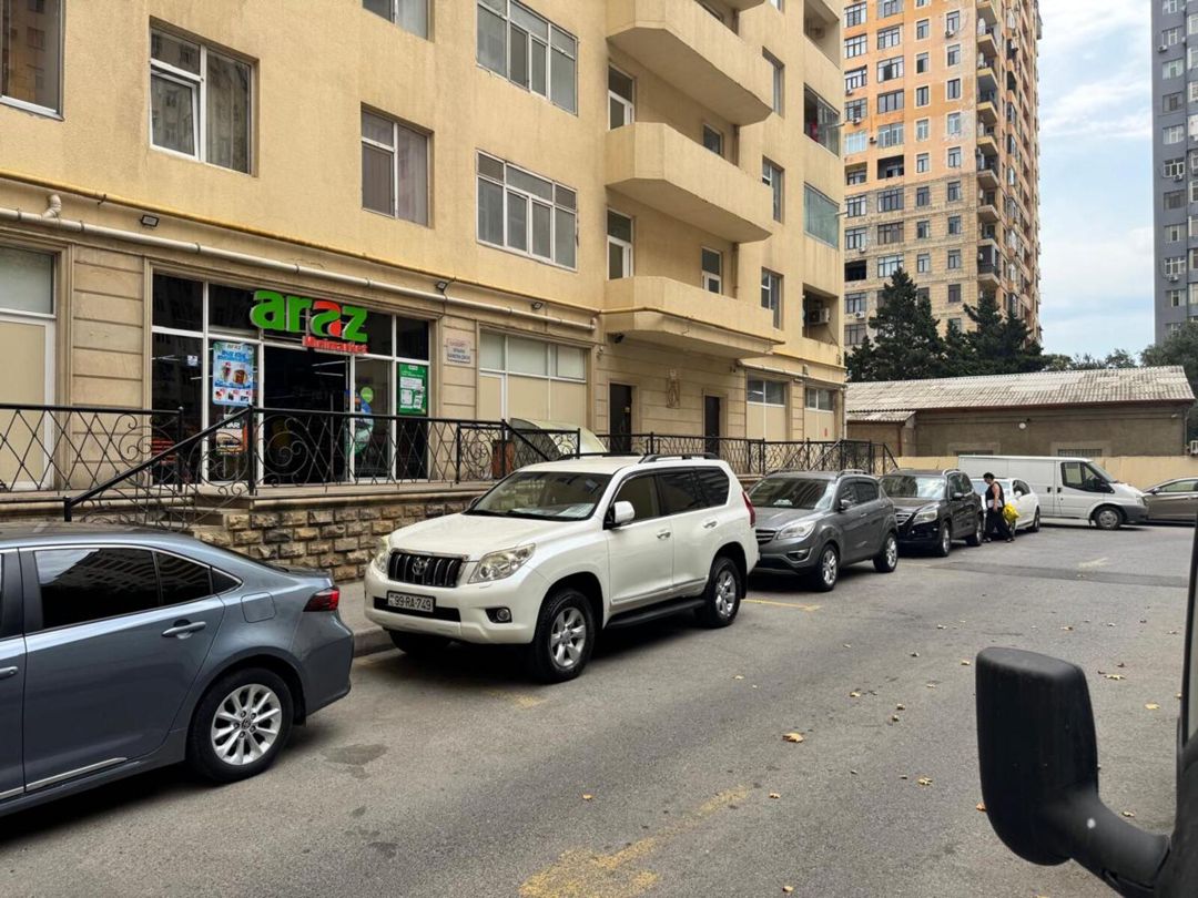 Satılır obyekt 750 m² — Əmlak, Bakı (2)