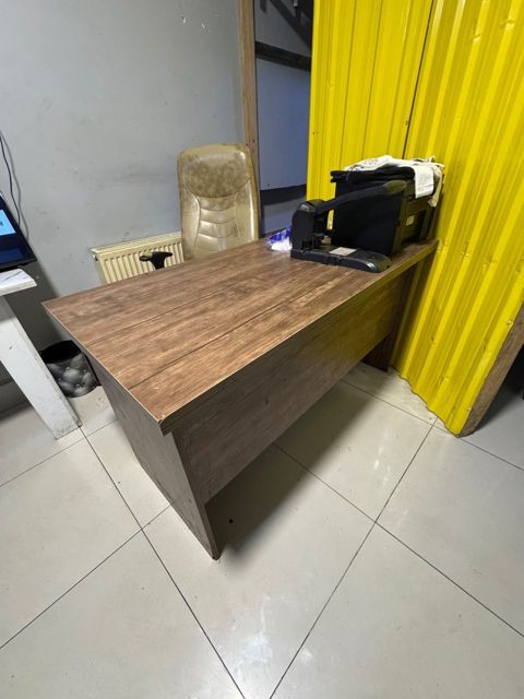 Ofis masası — Bakı