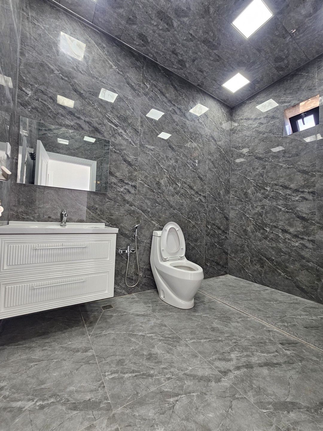Satılır 5 otaqlı həyət evi/bağ evi 200 m² — Ev, villa, Bakı (8)