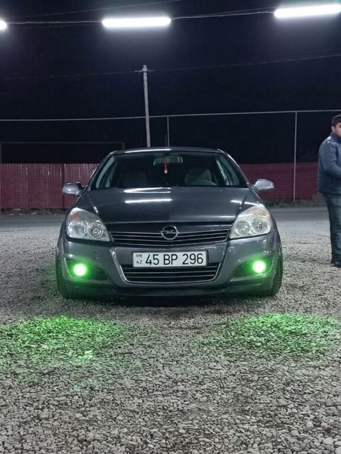 Opel Astra, 1.4 L, 2009 il, 220 000 km — 11 900 ₼ · Ağsu · Avtomobillər Opel Astra, 1.4 L, 2009 il, 220 000 km — Ağsu
