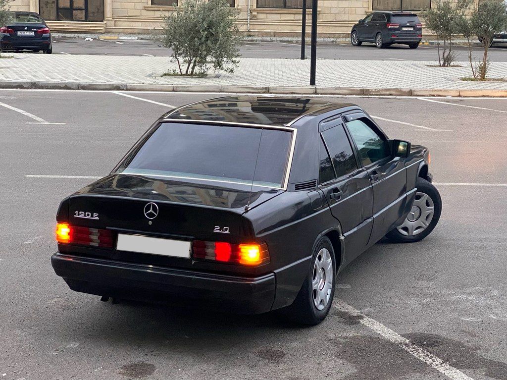 Mercedes 190, 2.0 L, 1993 il, 258 741 km — Avtomobillər, Sumqayıt (4)