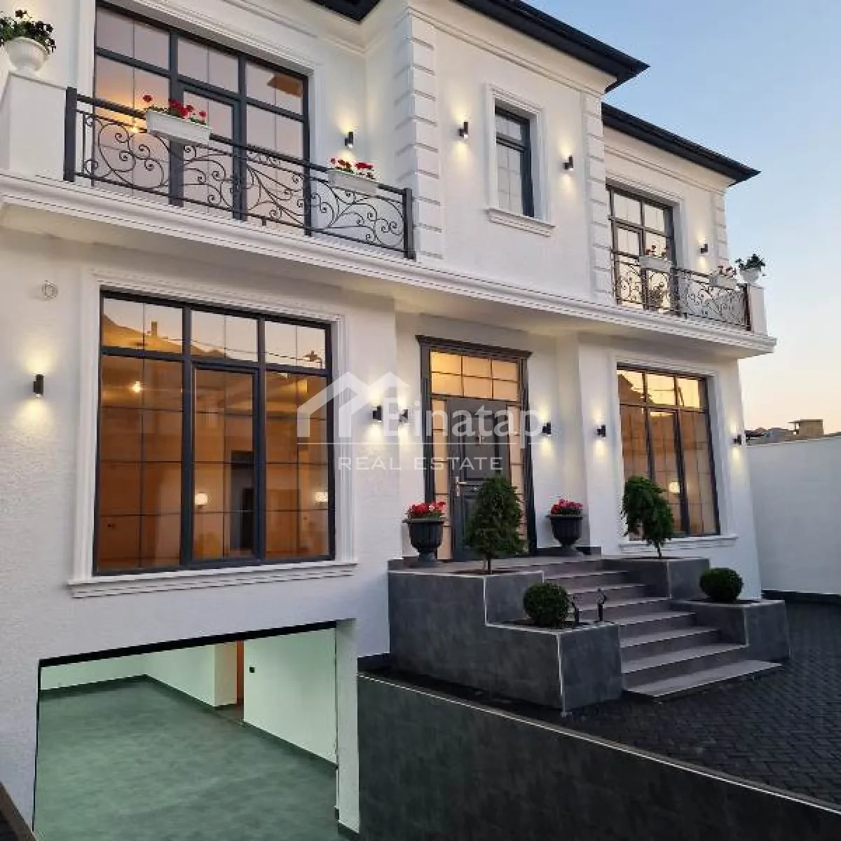 Satılır 7 otaqlı həyət evi / bağ evi 450 m², Badamdar qəsəbəsi, Səbail rayonu — Ev, villa, Bakı (2)