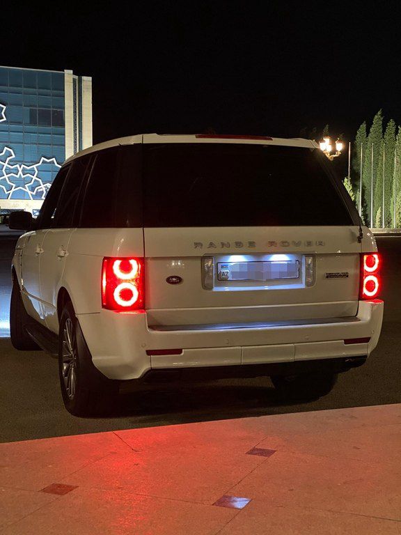 Land Rover Range Rover, 4.2 L, 2007 il, 300 000 km — Avtomobillər, Gəncə (6)