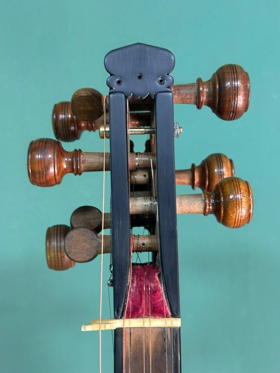 Tar — Musiqiə alətləri, Bakı (7)