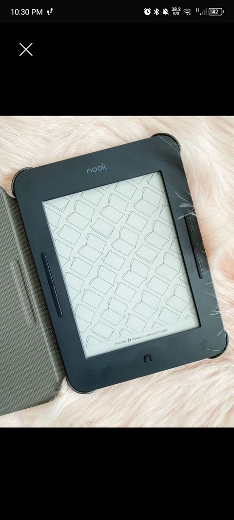 Tecılı Satılır Barnes & Noble Nook e‑oxuyucu - Brend/model: Nook — Saray