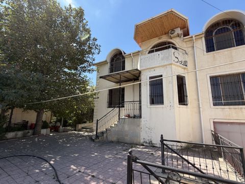 Satılır 6 otaqlı həyət evi/bağ evi 250 m² — Bakı
