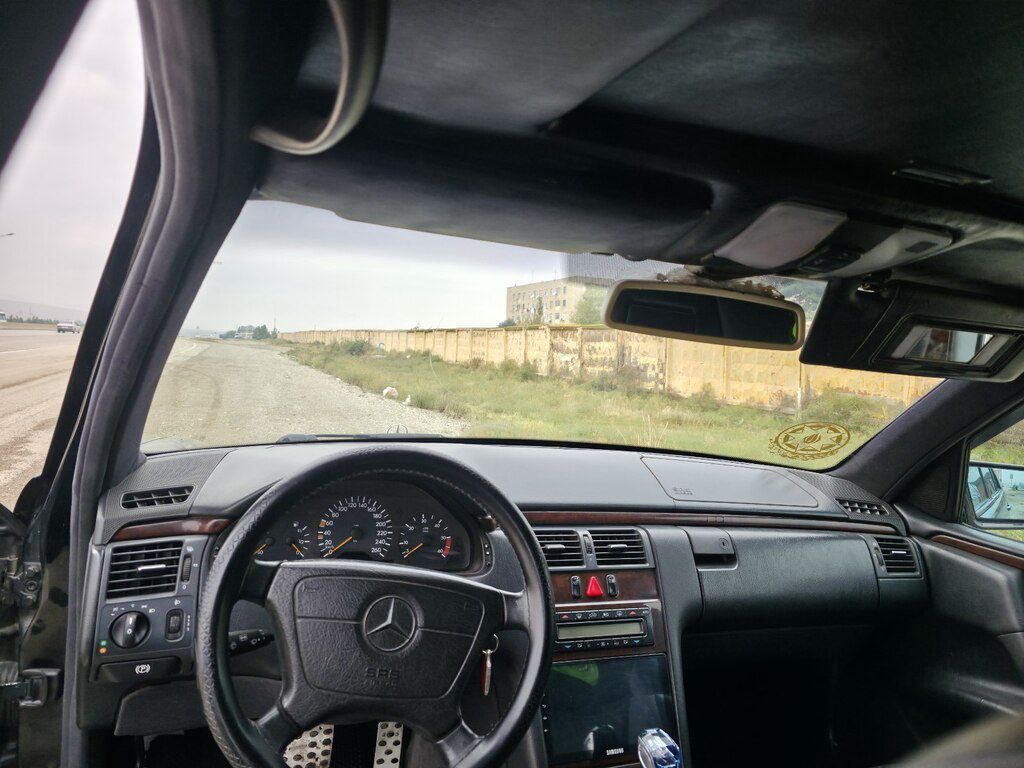 Mercedes E 320, 3.2 L, 1998 il, 298 000 km — Avtomobillər, Bakı (10)
