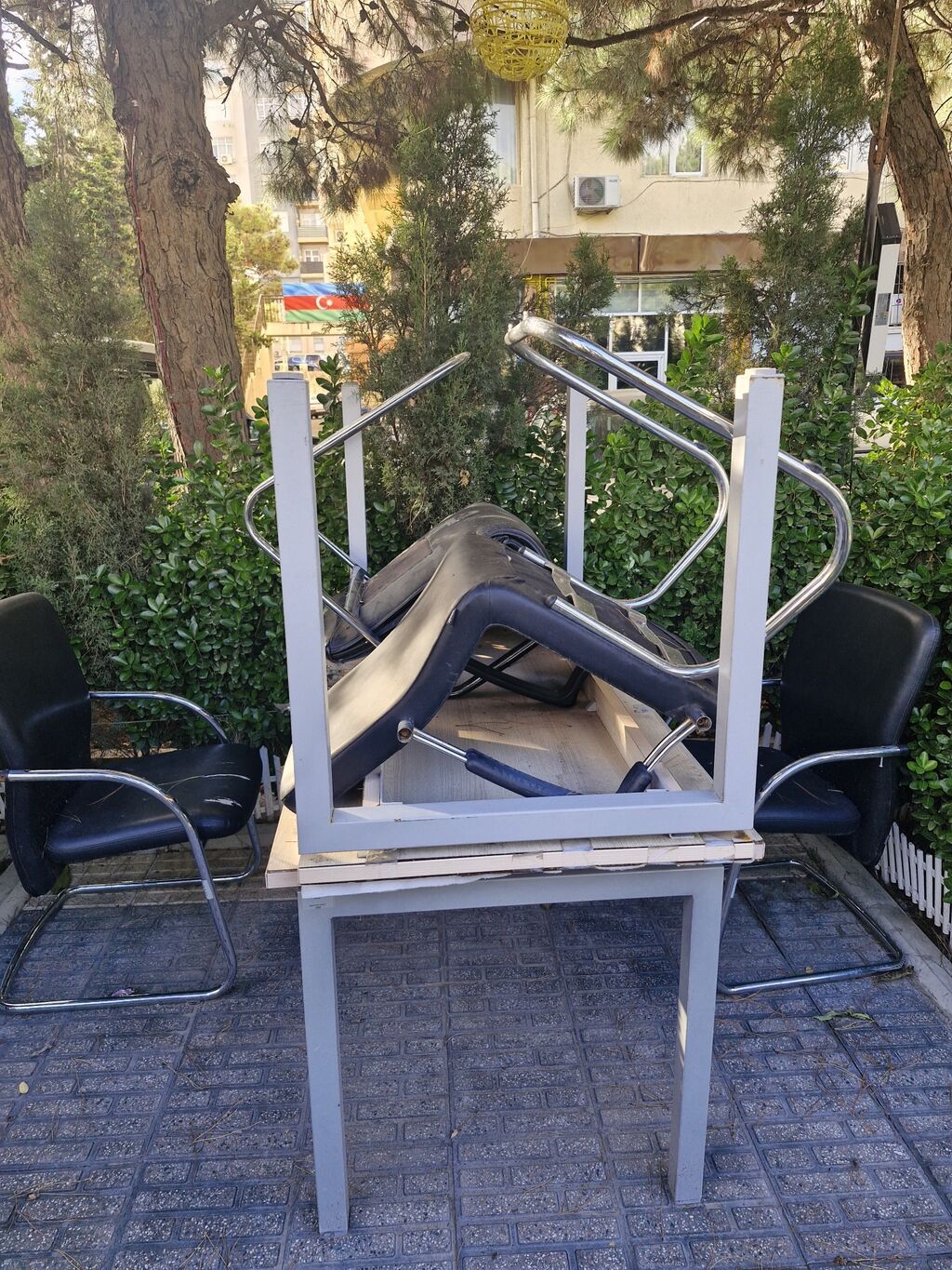 Məhsul: Salon/SPA avadanlığı dəsti Tərkib: - 1 ədəd pedikür/manikür — Kreslo, Bakı