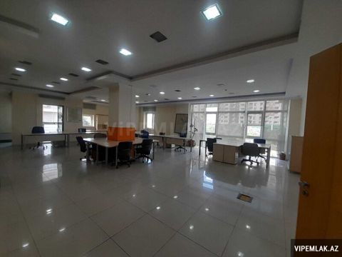 Nəsimi rayonunda 9 otaqlı Ofis Kirayə verilir, 300 m² — Bakı