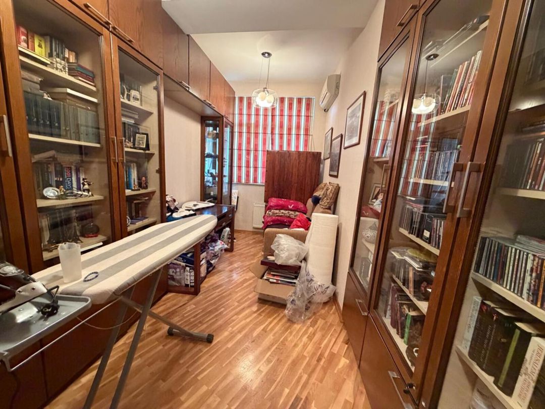 Satılır 6 otaqlı köhnə tikili 150 m² — Mənzil, Bakı (8)