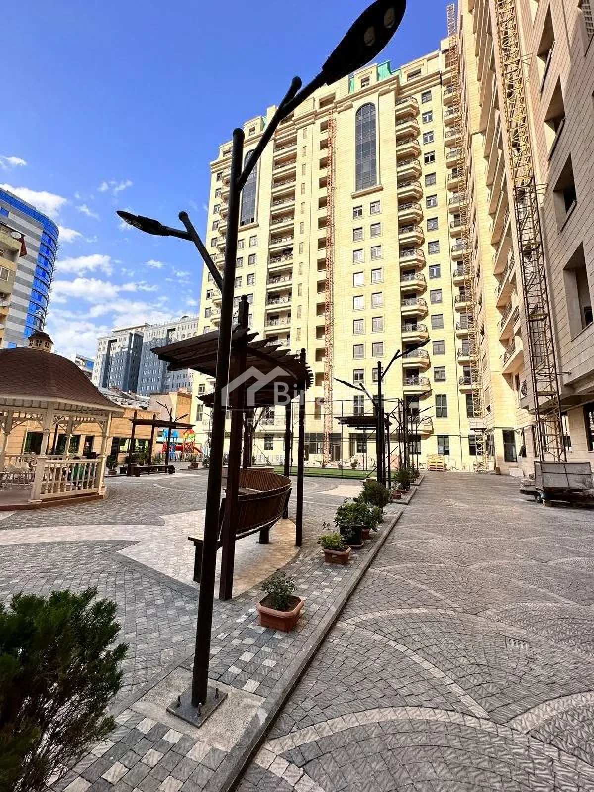 Satılır 4 otaqlı yeni tikili 211 m², Nizami metrosu, Yasamal rayonu — Mənzil, Bakı (5)