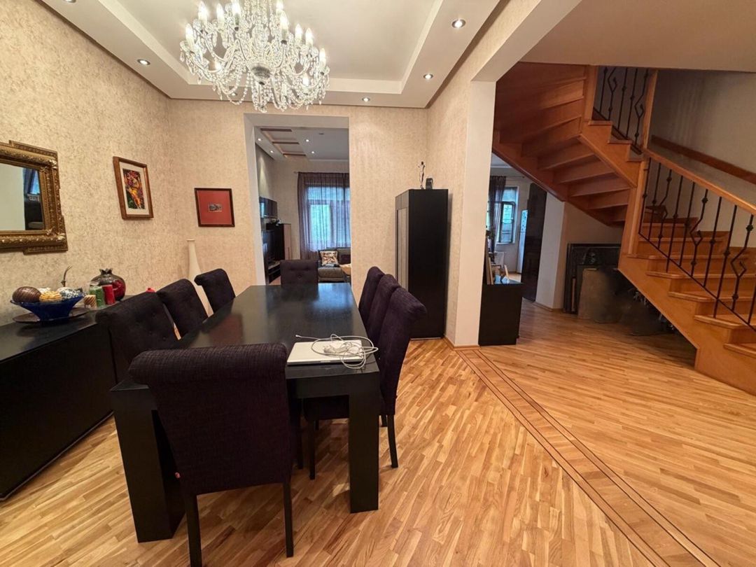 Satılır 6 otaqlı köhnə tikili 150 m² — Mənzil, Bakı (7)