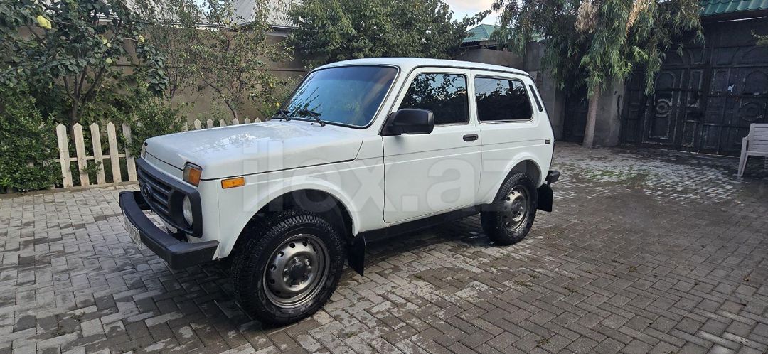 2010 VAZ (Lada) 4x4 Niva, 1.7 L, 2010, 70,600 km 88-CB-070 — Avtomobillər, Bakı (4)